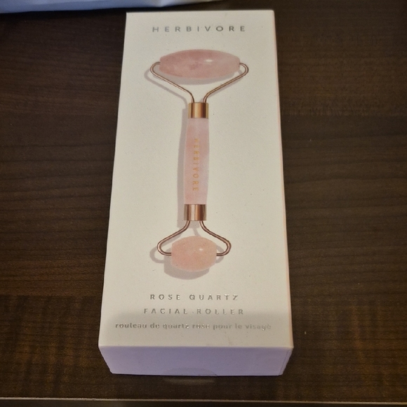 Accessories - Herbivore Rose Quartz Facial Roller